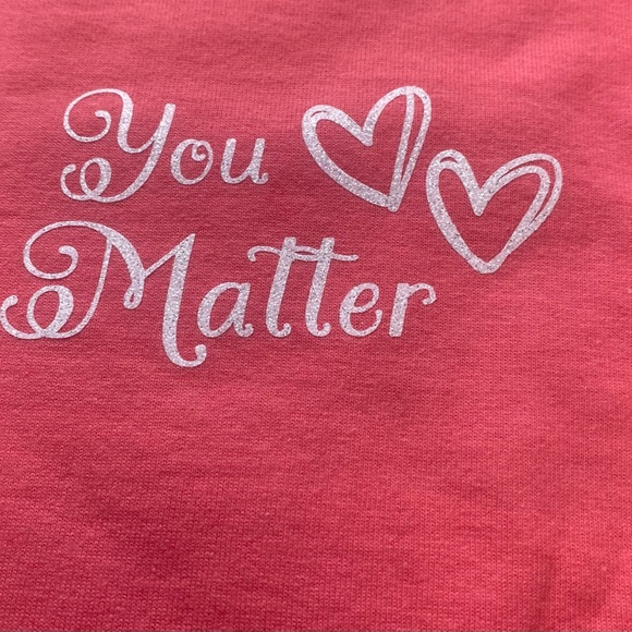 Coral Dear Person Behind Me DONE IN GLITTER Graphic Tee Size Medium - Picture 2 of 2